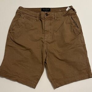 Men’s American Eagle Outfitters Tan Flat Front Shorts, Size 31